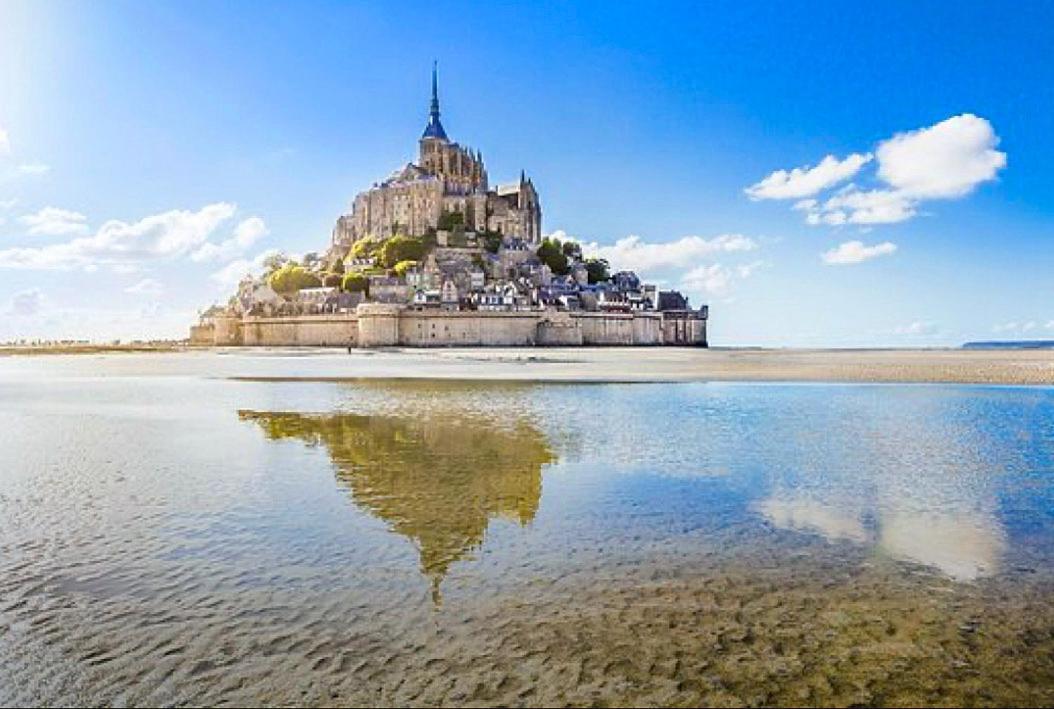 Chateau De Chambres Mont St Michel Saint-James Exteriör bild